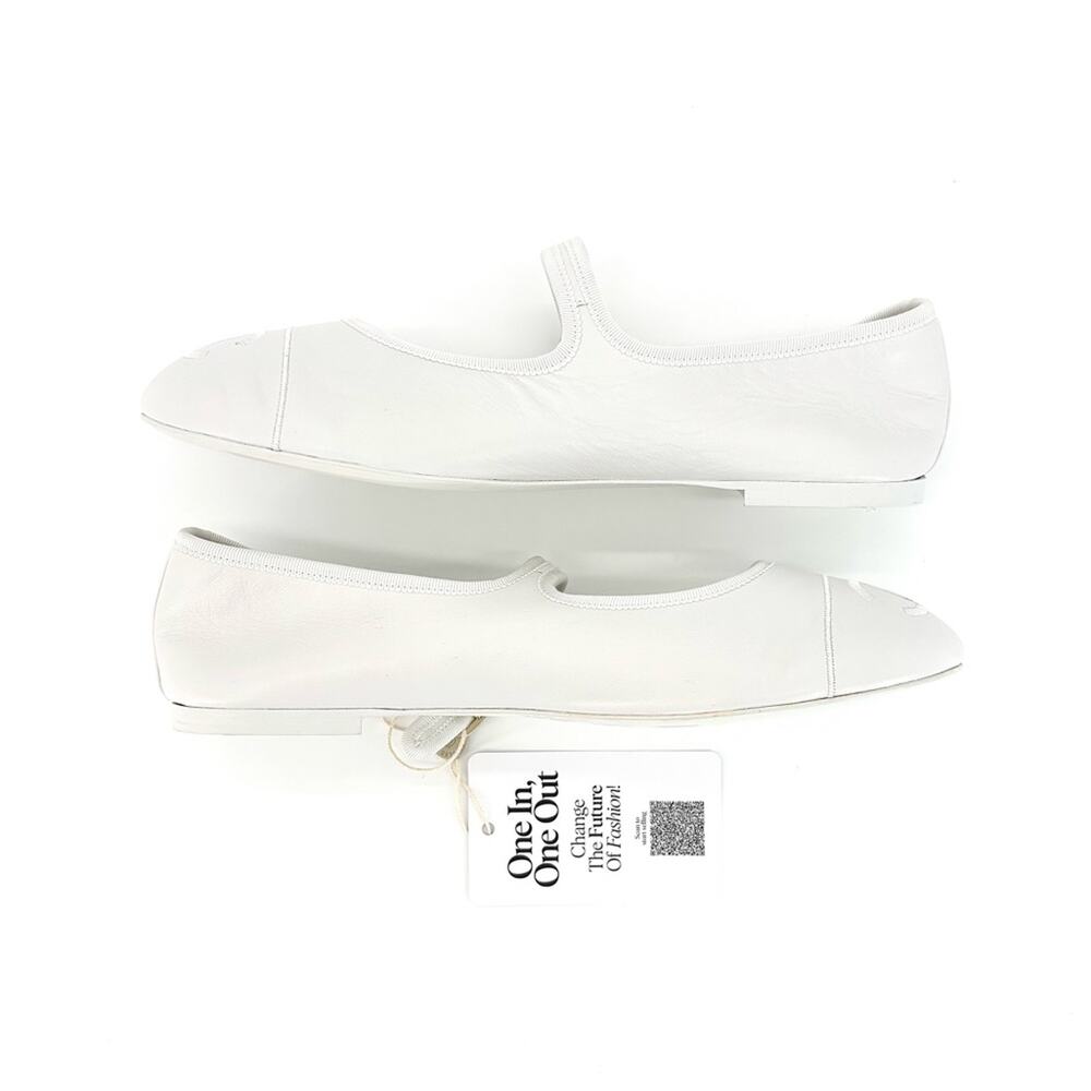NEW Chanel 2024 Interlocking CC Logo White Leather Cap Toe Ballerina Flats 42 - Picture 5 of 10